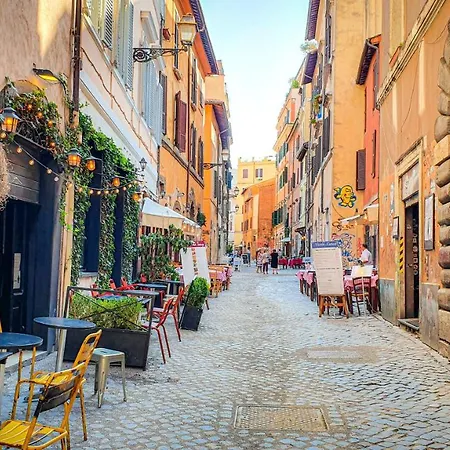 Santa Maria In Trastevere Holiday